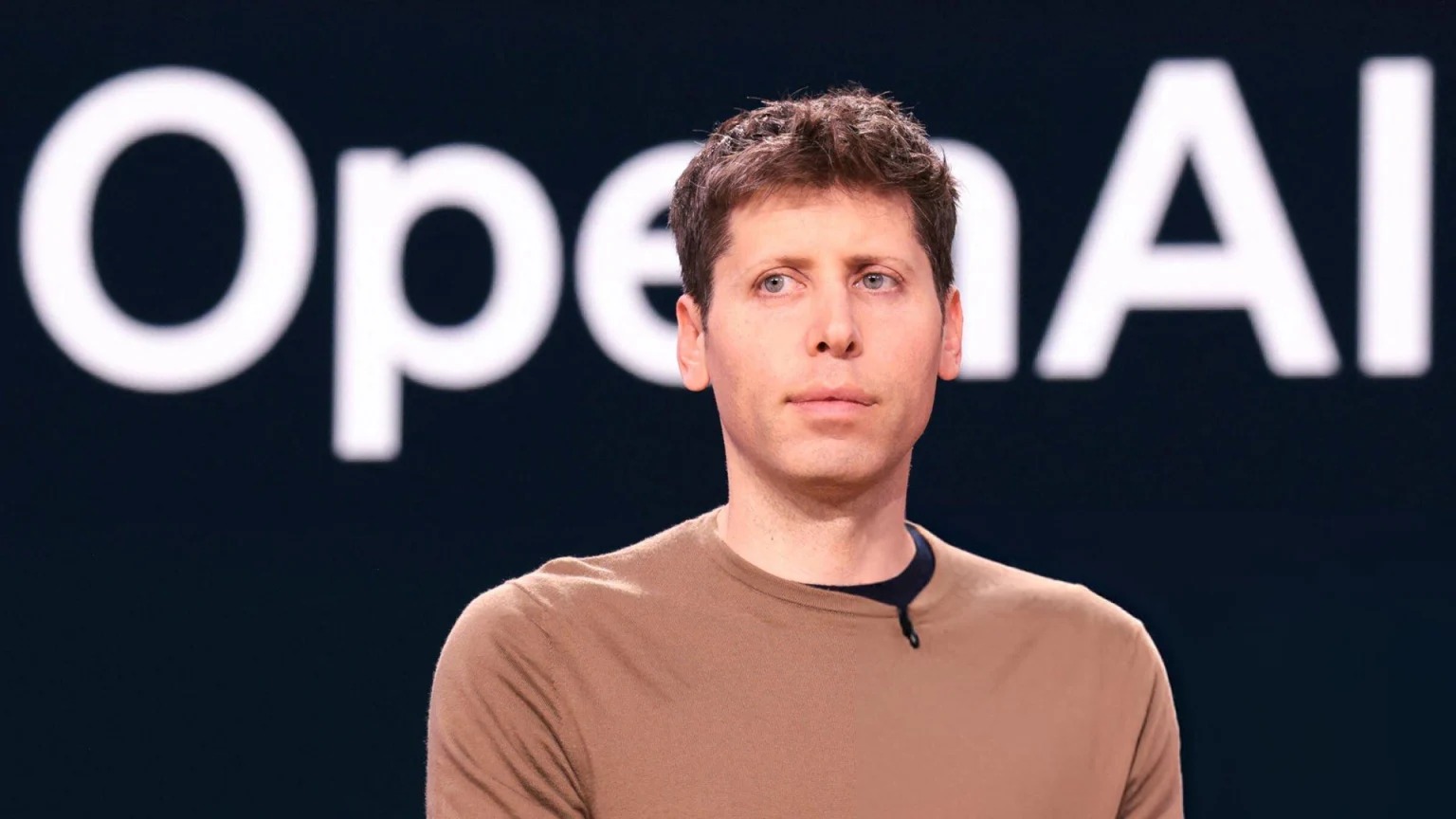 Sam Altman ve Elon Musk bir 'her şey uygulaması' inşa etmek için yarışıyor